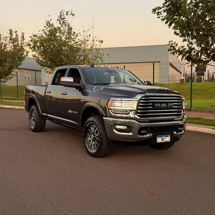RAM 3500 6.7 I6 TURBO DIESEL LIMITED LONGHORN CD 4X4  AUTOMÁTICO